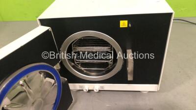 MDS Medical LF-8L Steam Sterilizer Autoclave (Powers Up) - 2