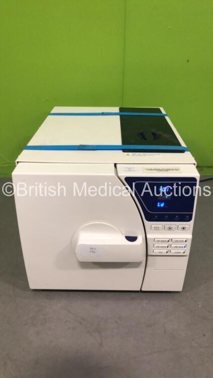 MDS Medical LF-H-18L-II Steam Sterilizer Autoclave (Powers Up)