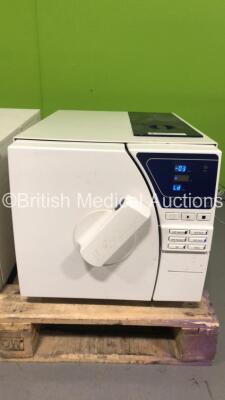 MDS Medical LF-12L Steam Sterilizer Autoclave (Powers Up)