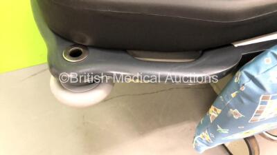 Anetic Aid QA3 Hydraulic Patient Trolley with Mattress (Hydraulics Tested Working, Some Damaged / Scuffed Casing - See Photo) *9984* - 2