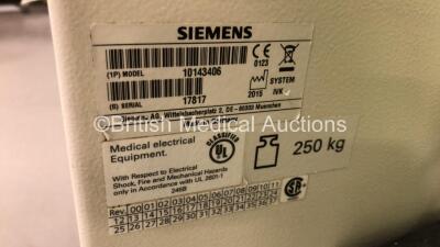 Siemens Arcadis Varic C-Arm *Mfd - 2015* with Dual Flat Screen Image Intensifier, Footswitch, Exposure Trigger and Key (Powers Up and Exposure Taken, Key Barrel Very Stiff) *17817* - 8