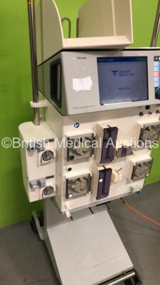 Fresenius Medical Care multiFiltrate Dialysis Machine Version 5.2 en (Powers Up) *S/N 3MUG8030* - 5