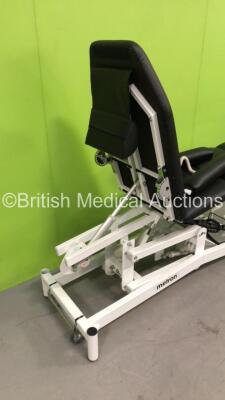 Metron Podiatry MK2 Split Leg Electric Couch with Foot Controller (Powers Up) *S/N 0511872602* - 2