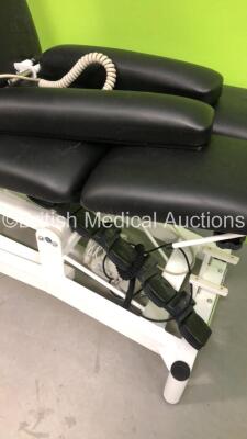 Metron Podiatry MK2 Split Leg Electric Couch with Foot Controller (Powers Up) *S/N 0511872602* - 11