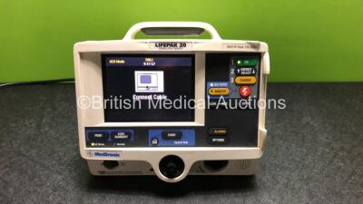 Medtronic Lifepak 20 Defibrillator / Monitor with ECG and Printer Options (Powers Up with Missing Door / Damage to Casing - See Photos)