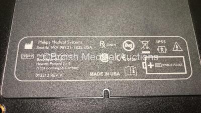 2 x Philips FR3 Heartstart Defibrillators in Carry Cases with 4 x Batteries (Both Power Up and Pass Self Test) *SN C16F-00388 / C12F-00445* - 8