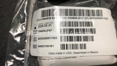 2 x Philips FR3 Heartstart Defibrillators in Carry Cases with 4 x Batteries (Both Power Up and Pass Self Test) *SN C12F-00440 / C13F-00925* - 3