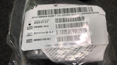 2 x Philips FR3 Heartstart Defibrillators in Carry Cases with 4 x Batteries (Both Power Up and Pass Self Test) *SN C12H-00026 / C12D-00035* - 2