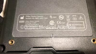 2 x Philips FR3 Heartstart Defibrillators in Carry Cases with 4 x Batteries (Both Power Up and Pass Self Test) *SN C12H-00026 / C12D-00035* - 7