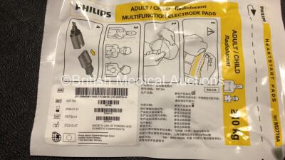 2 x Philips FR3 Heartstart Defibrillators in Carry Cases with 4 x Batteries and 2 x Philips Electrode Packs *Both Expire 2024* (Both Power Up and Pass Self Test) *SN C13F-00936 / C14B-00547* - 6