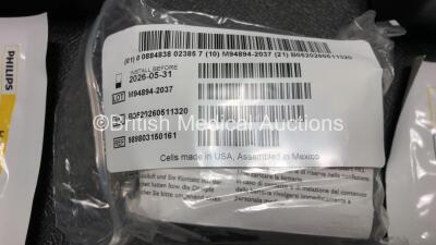 2 x Philips FR3 Heartstart Defibrillators in Carry Cases with 3 x Batteries and 2 x Electrode Packs *Both Expire 2023* (Both Power Up and Pass Self Test) *SN C13F-00918 / C12L-00262* - 4