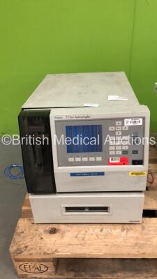 Waters 717 Plus Autosampler (Powers Up - Missing Door - Front Cover Loose)