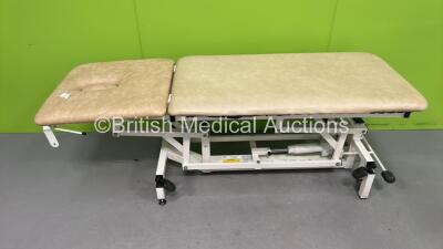 Huntleigh Akron Hydraulic Patient Couch (Tested Working) *97521 45*