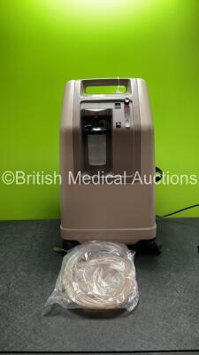 DeVilbiss 4 Litre Oxygen Concentrator with Tubing (Powers Up)