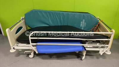 Huntleigh Contoura 480 Electric Hospital Bed with 3 x Mattresses (No Power) *S/N NA*