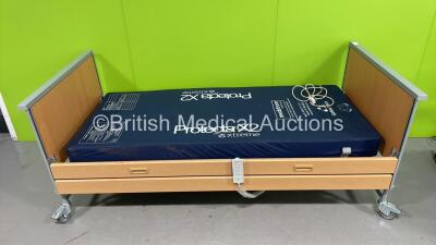 7 x Invacare Electric Hospital Beds with 7 x Mattresses * 1 x In Photo - 7 x Included *