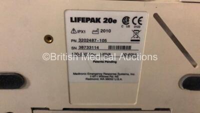 Medtronic Lifepak 20e Defibrillator / Monitor Including Pacer, ECG and Printer Options (Powers Up with Missing Door) *SN 38733114* - 6