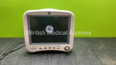 Dash 4000 Patient Monitor Including ECG, CO2, NBP, BP1/3, BP2/4, SpO2 and Temp/CO Options (Powers Up) *SN SD010522646GA* *RI*