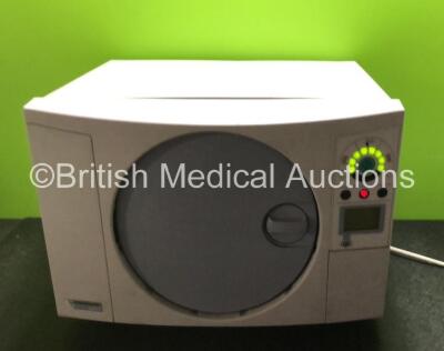 Eschmann Little Sister SES 113 Autoclave (Powers Up Intermittently with Damage to Casing - See Photos)