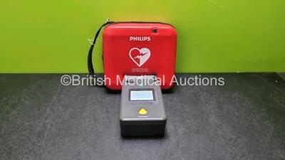 Philips Heartstart FR3 Defibrillator in Carry Case and 1 x Philips Battery *Exp 04-2027* in Carry Case (Powers Up) *SN C171-00265*