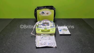 Zoll AED Plus Defibrillator In Carry Case (Powers Up) with 1 x in Date Electrode Pack