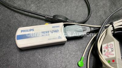 Philips Efficia DFM100 Defibrillator Including Pacer, ECG and Printer Options Software Revision 2.00 with 1 x Paddle Lead, 1 x Philips M37215A Test Load and 1 x 3 Lead ECG Lead (Powers Up) *Mfd 08-2018* *SN C84E13DE8* - 5