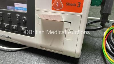 Philips Heartstart XL+ Defibrillator Including Pacer, ECG and Printer Options with 1 x Paddle Lead, 1 x Philips M3725A Test Load, 1 x Philips 989803167281 Battery and 1 x 3 Lead ECG Lead (Powers Up) *Mfd 07-2015* *SN US71514662* - 4