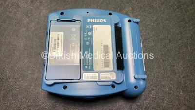 Philips Heartstart HS1 Defibrillator with 1 x Philips REF M5070A Battery in Carry Case (Powers Up) *SN A18J10089* - 3