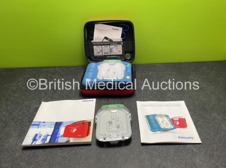 Philips Heartstart HS1 Defibrillator with 1 x Philips REF M5070A Battery in Carry Case (Powers Up) *SN A20J02763*