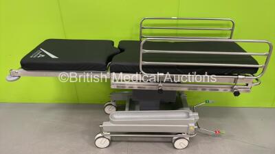 Portsmouth Surgical Equipment QA2 Hydraulic Patient Examination Couch with Cushions (Hydraulics Tested Working)