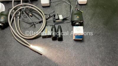 Roslane Meditech Microscope with Light Source, Light Cables and Transport Case (Powers Up) - 3