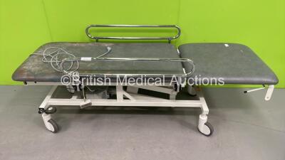 Huntleigh Electric Patient Examination Couch with Controller (No Power - Stained Cushion)