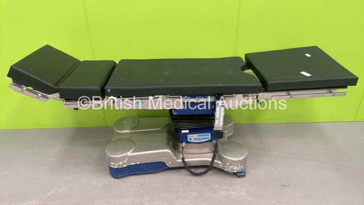 Maquet 1133.02B2 Electric Operating Table with Controller and Cushions (Powers Up) *S/N 00287*