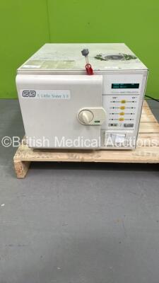 Eschmann SES Little Sister 3 Autoclave (Powers Up with Error 10)