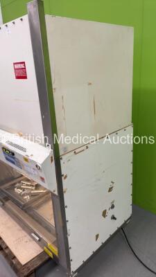 Baker SterilGard II SG400 Class 2 Microbiological Safety Cabinet Biosafety - 3