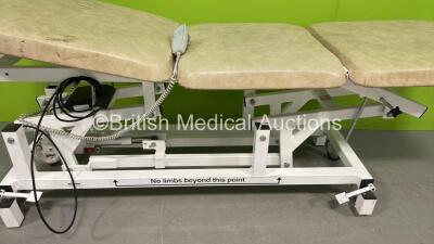 Unknown Make of Electric 3 Way Patient Examination Couch with Controller (Powers Up) - 2