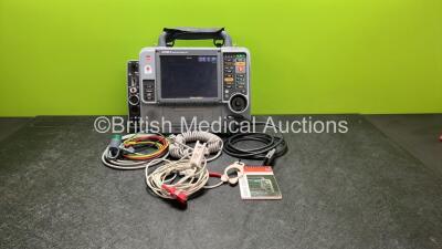 Medtronic Physio Control Lifepak 15 12-Lead Defibrillator / Monitor *Mfd - 2015* Ref - 99577-001419, P/N - V15-5-000047, Software Version - 3313494-010 with Pacer, CO2, SPO2, NIBP, ECG, P1, P2, Auxiliary Power and Printer Options, 4 Lead ECG Lead, SPO2 Fi