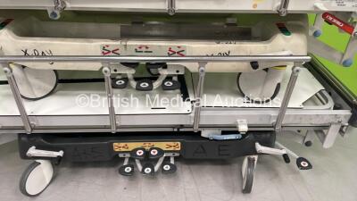 2 x Huntleigh Lifeguard Patient Trolleys (Hydraulics Tested Working) - 5