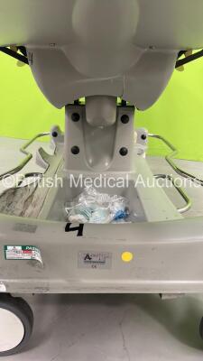 Anetic Aid QA3 Hydraulic Patient Examination Couch with Mattress (Hydraulics Tested Working) *S/N 1010602243* - 5