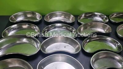 Job Lot of Kidney Dishes - 2