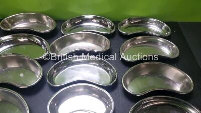 Job Lot of Kidney Dishes - 3