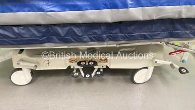 Huntleigh Lifeguard Patient Trolley with 4 x Mattress (Hydraulics Tested Working) - 2