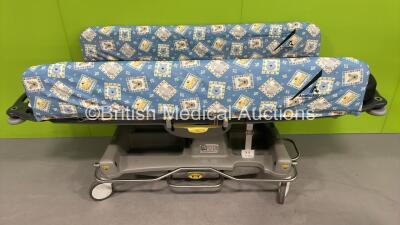 Anetic Aid QA3 Hydraulic Patient Trolley with Mattress (Hydraulics Tested Working, Some Damaged / Scuffed Casing - See Photo)