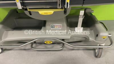 Anetic Aid QA3 Hydraulic Patient Trolley with Mattress (Hydraulics Tested Working, Some Damaged / Scuffed Casing - See Photo) - 2