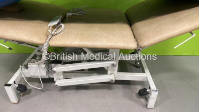 1 x Plinth Electric Examination Couch with Controller (Powers Up) and 1 x Plinth Hydraulic Examination Couch (Tested Working) - 2