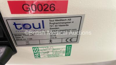 Toul Medical Toul 300 Ultra-Laminar Air Flow Table (Powers Up) *S/N 1109* - 4