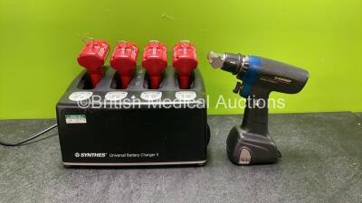 Job Lot Including 1 x Synthes Battery Oscillator II Handpiece, 1 x Synthes Universal Battery Charger II with 4 x Synthes 530.630 Batteries (Powers Up) *SN 011113*