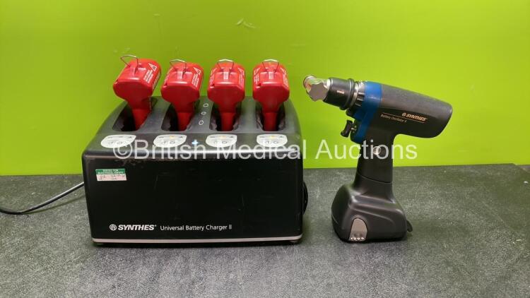 Job Lot Including 1 x Synthes Battery Oscillator II Handpiece, 1 x Synthes Universal Battery Charger II with 4 x Synthes 530.630 Batteries (Powers Up) *SN 011113*