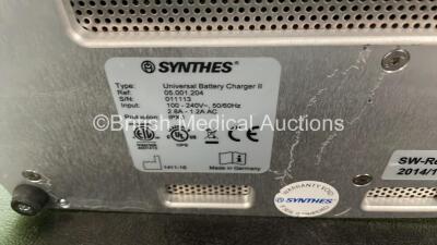 Job Lot Including 1 x Synthes Battery Oscillator II Handpiece, 1 x Synthes Universal Battery Charger II with 4 x Synthes 530.630 Batteries (Powers Up) *SN 011113* - 5