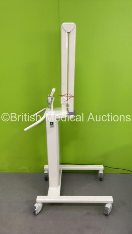 Carestream CS2200 X-Ray Stand and Carestream CS 2200 Exposure Hand Control (Powers Up)